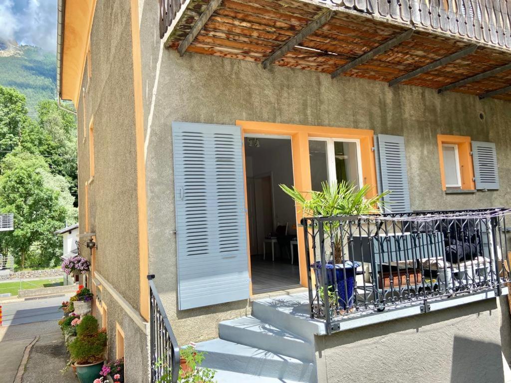 Chasa Sassalbo Bed and Breakfast Poschiavo Eksteriør billede